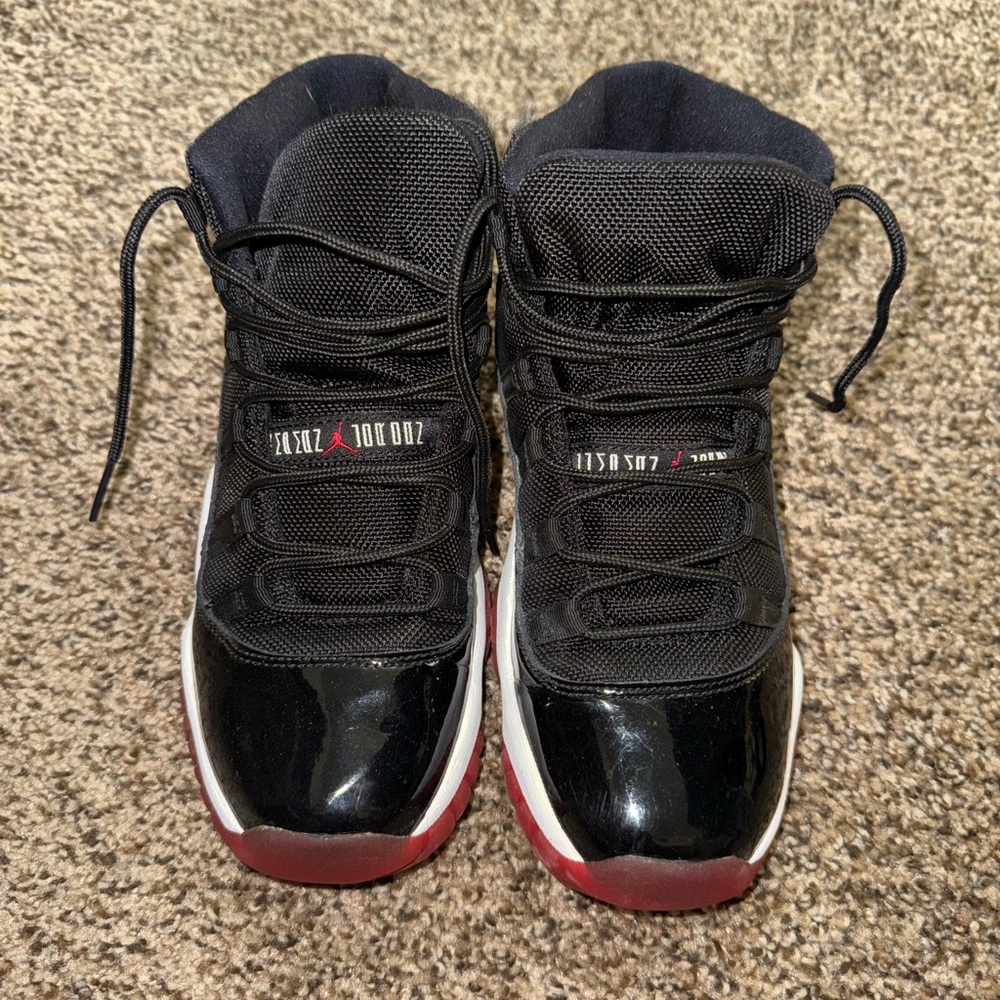 Retro Jordan 11 “Bred”  no box